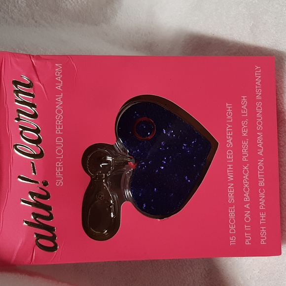 NEW Sparkle Heart Alarm Keychain - Picture 2 of 3